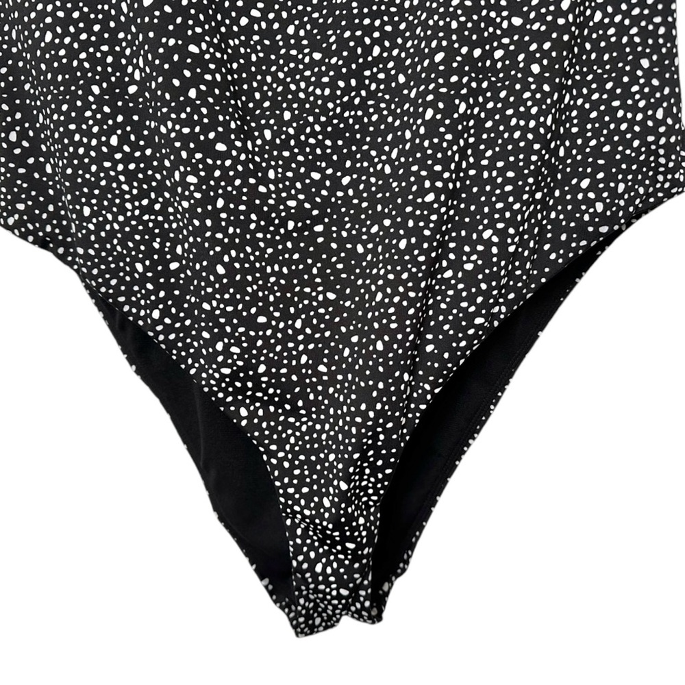 Nike NEW One-Piece Swimsuit Water Dots Black White Printed Cutout Back Size XXL - Picture 5 of 14